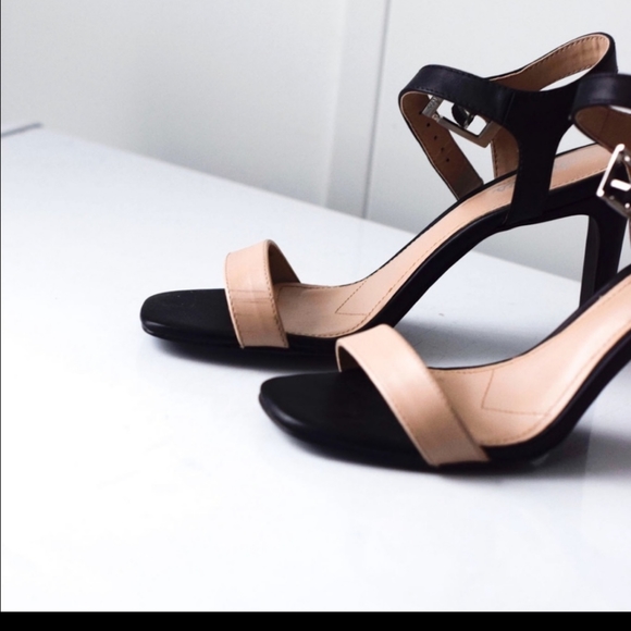 Charles David Grant Sandals* - Picture 3 of 6